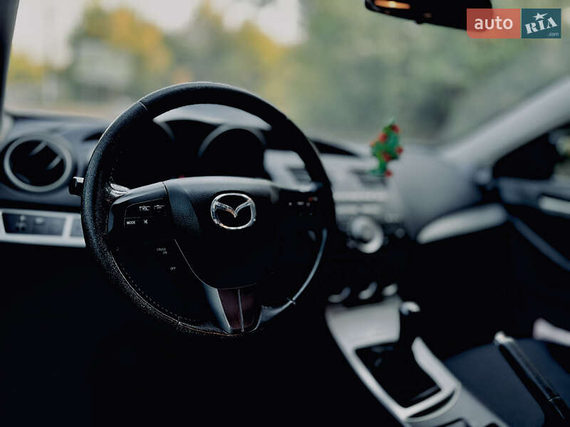 Хэтчбек Mazda 3 2010 в Харькове