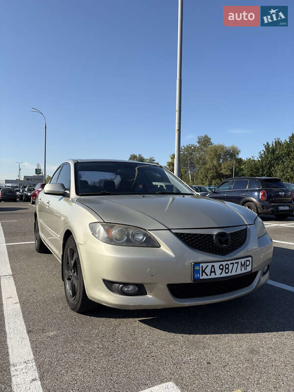 Седан Mazda 3 2004 в Киеве