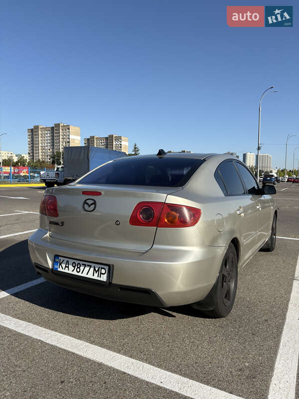 Седан Mazda 3 2004 в Киеве