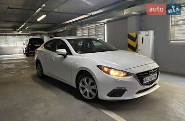 Седан Mazda 3 2015 в Киеве