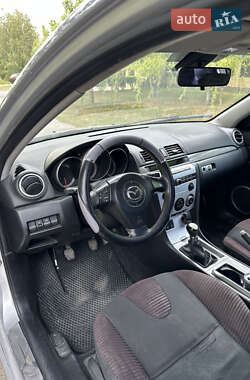 Седан Mazda 3 2005 в 