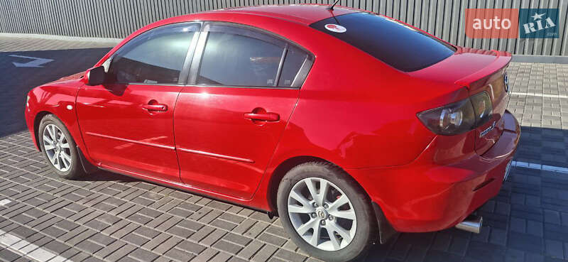 Седан Mazda 3 2007 в Святопетровское