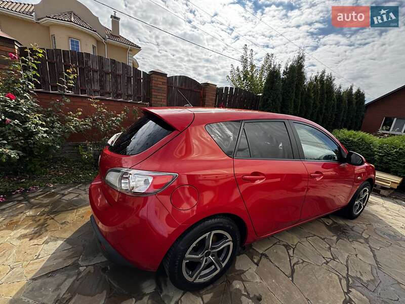 Хэтчбек Mazda 3 2011 в Киеве