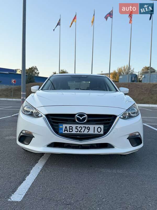 Седан Mazda 3 2013 в Виннице