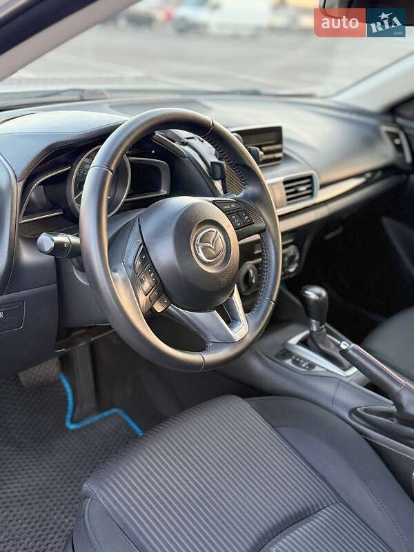 Седан Mazda 3 2013 в Виннице