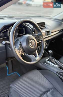 Седан Mazda 3 2013 в 