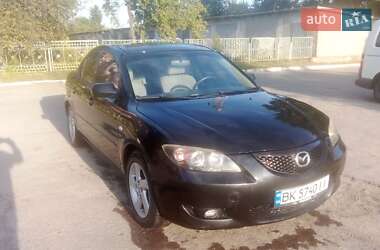 Седан Mazda 3 2004 в 
