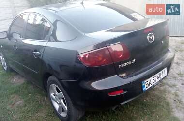Седан Mazda 3 2004 в 