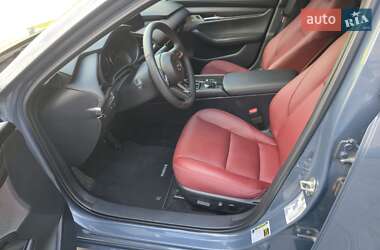 Седан Mazda 3 2023 в 