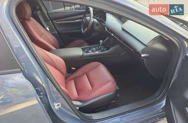 Седан Mazda 3 2023 в 