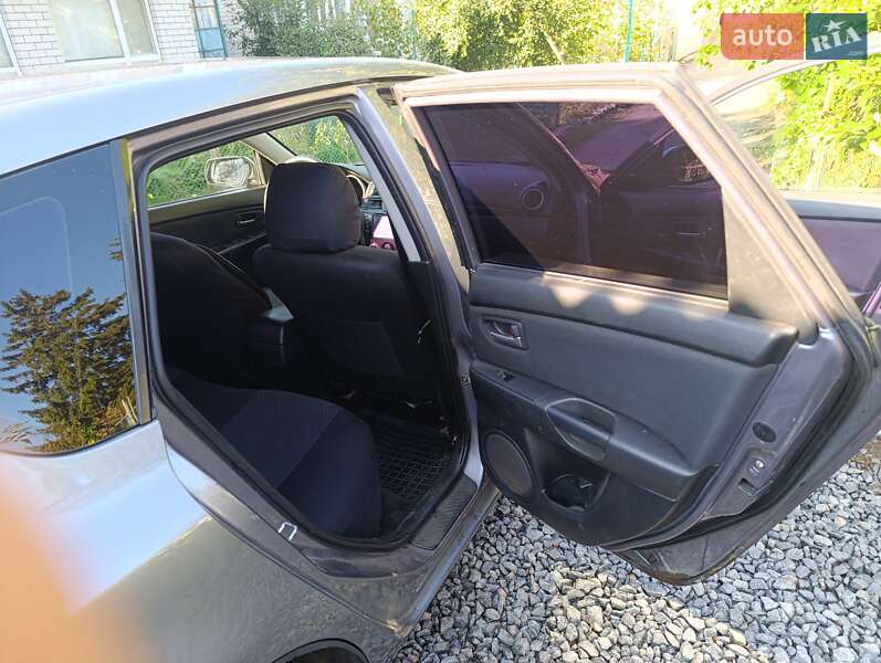 Хэтчбек Mazda 3 2005 в Первомайске