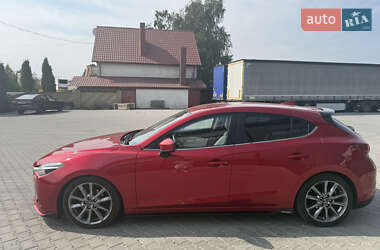 Хэтчбек Mazda 3 2017 в 
