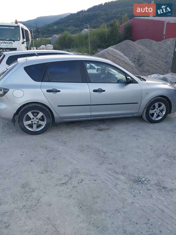Хетчбек Mazda 3 2006 в Ужгороді
