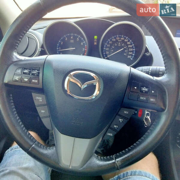 Хэтчбек Mazda 3 2013 в Житомире