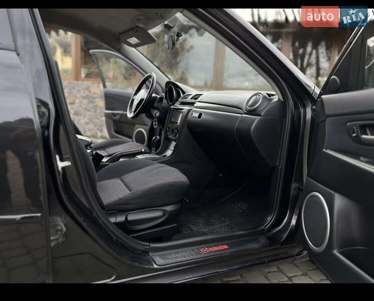 Седан Mazda 3 2004 в Львове