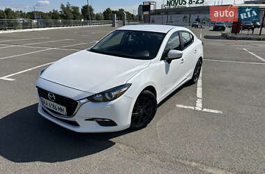 Седан Mazda 3 2016 в 