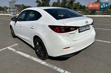 Седан Mazda 3 2016 в 