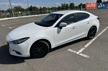 Седан Mazda 3 2016 в 
