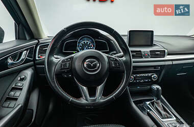 Хэтчбек Mazda 3 2016 в 