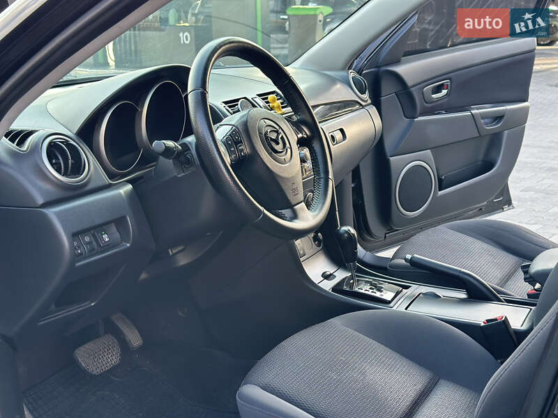 Седан Mazda 3 2009 в Днепре