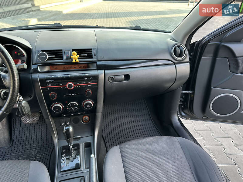 Седан Mazda 3 2009 в Днепре