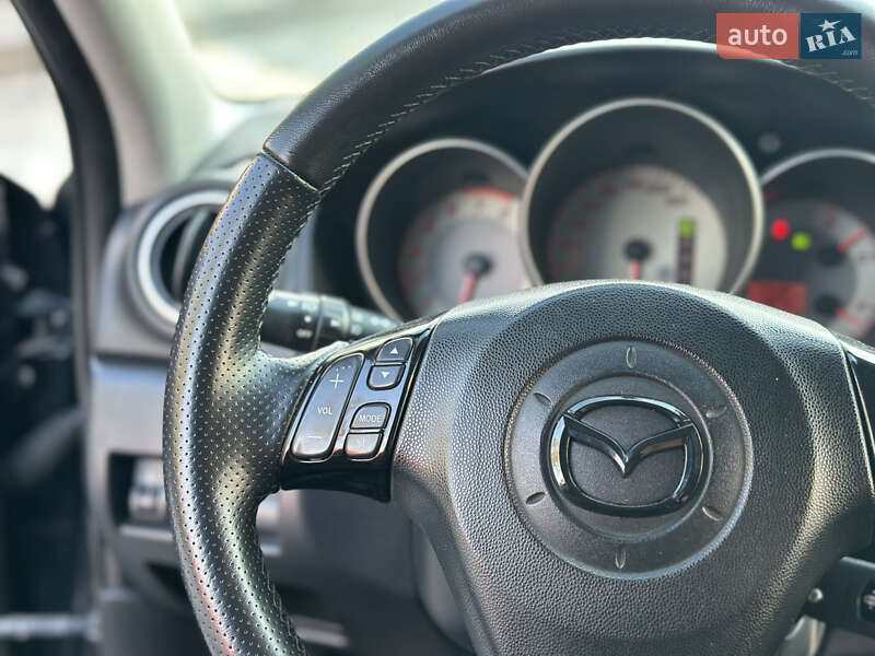 Седан Mazda 3 2009 в Днепре