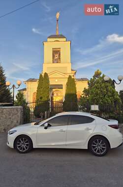 Седан Mazda 3 2017 в 