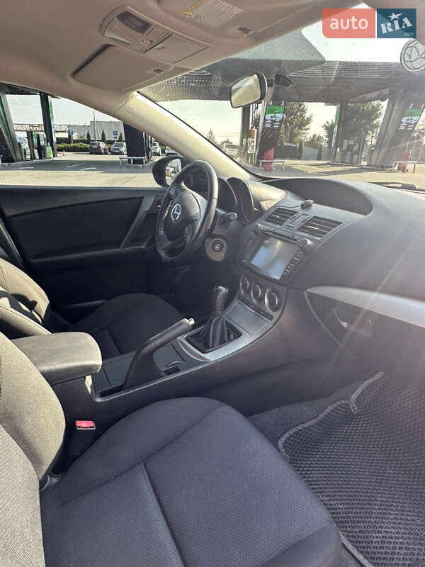 Хэтчбек Mazda 3 2011 в Тернополе