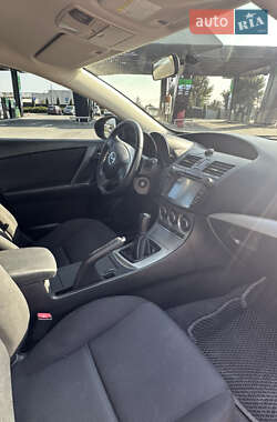 Хэтчбек Mazda 3 2011 в 