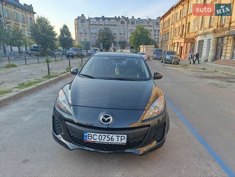Седан Mazda 3 2012 в 