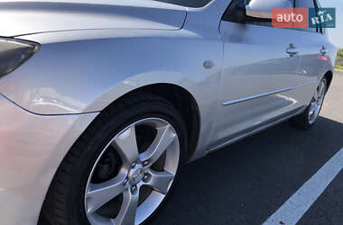 Хэтчбек Mazda 3 2005 в 