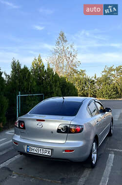 Седан Mazda 3 2005 в 