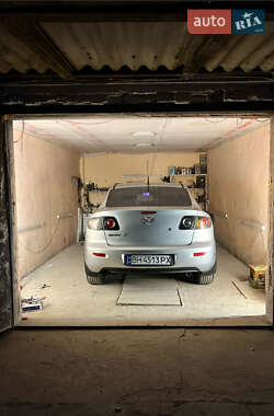 Седан Mazda 3 2005 в 
