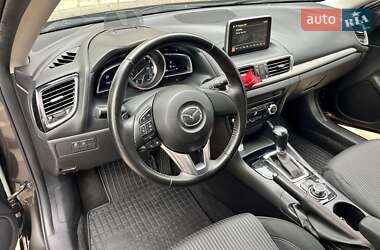 Хэтчбек Mazda 3 2015 в 