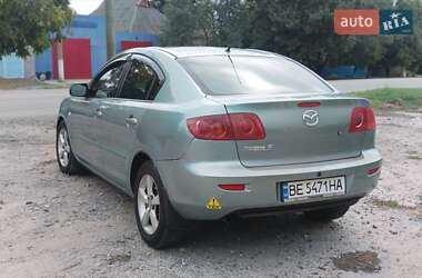 Седан Mazda 3 2004 в 