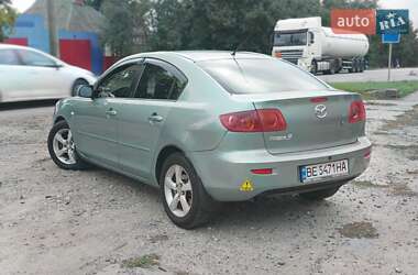 Седан Mazda 3 2004 в 