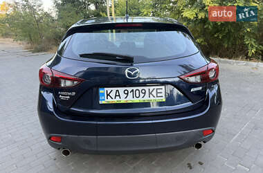 Хэтчбек Mazda 3 2015 в 