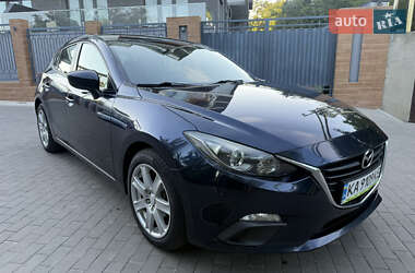 Хэтчбек Mazda 3 2015 в 