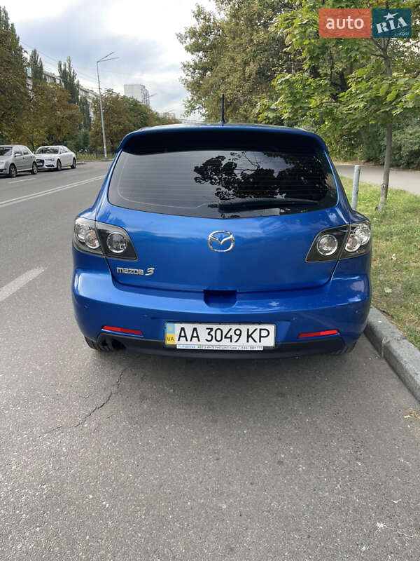 Хэтчбек Mazda 3 2003 в Киеве