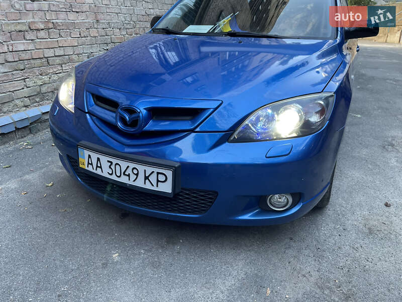 Хэтчбек Mazda 3 2003 в Киеве