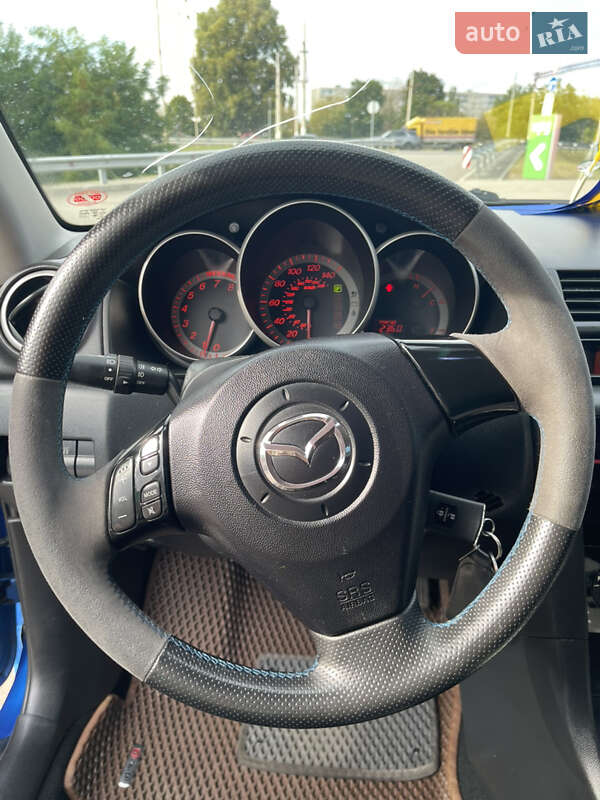 Хэтчбек Mazda 3 2003 в Киеве