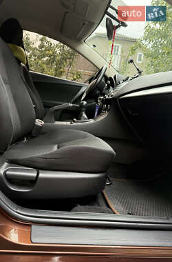 Хэтчбек Mazda 3 2011 в Львове