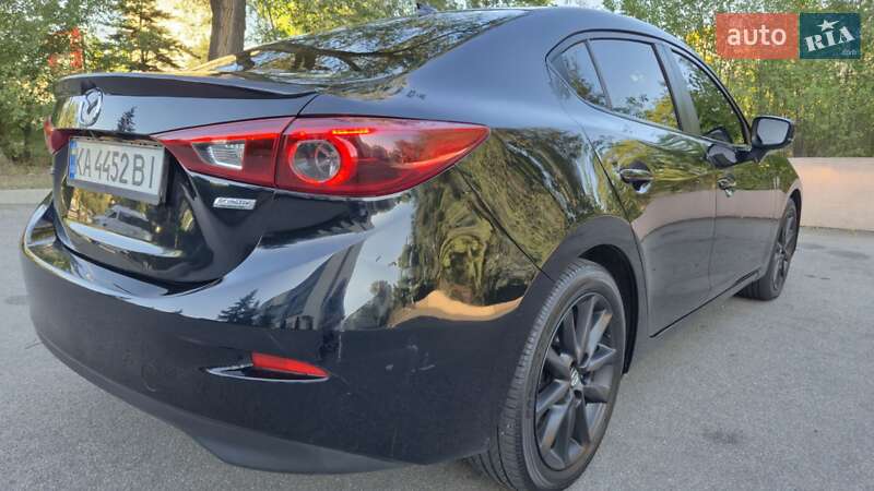 Седан Mazda 3 2017 в Запорожье