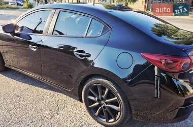 Седан Mazda 3 2017 в 