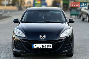 Седан Mazda 3 2010 в 