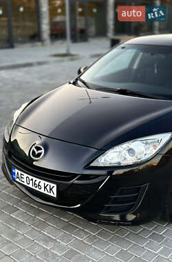 Седан Mazda 3 2010 в 