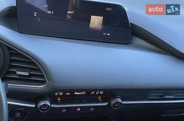 Седан Mazda 3 2023 в 