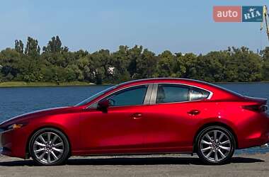 Седан Mazda 3 2023 в 