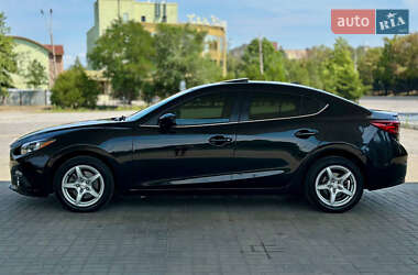 Седан Mazda 3 2015 в 