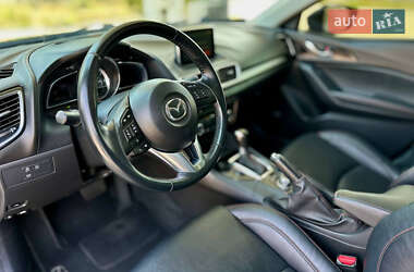 Седан Mazda 3 2015 в 